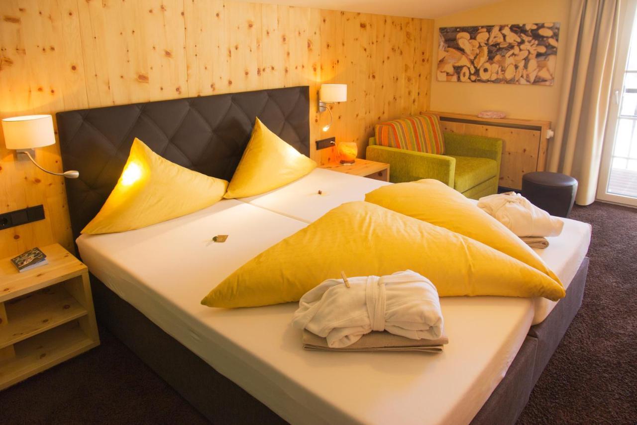 Wohlfuehlhotel Hubertushof Stuben am Arlberg Exteriör bild