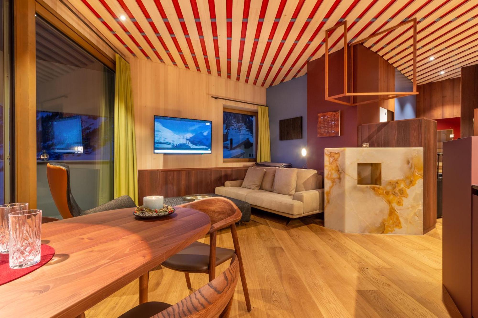 Wohlfuehlhotel Hubertushof Stuben am Arlberg Exteriör bild