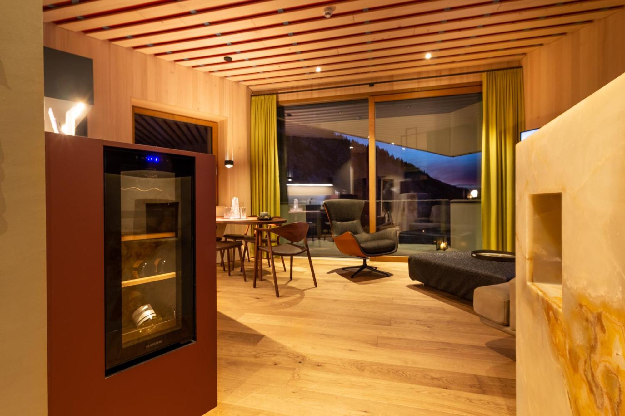 Wohlfuehlhotel Hubertushof Stuben am Arlberg Exteriör bild