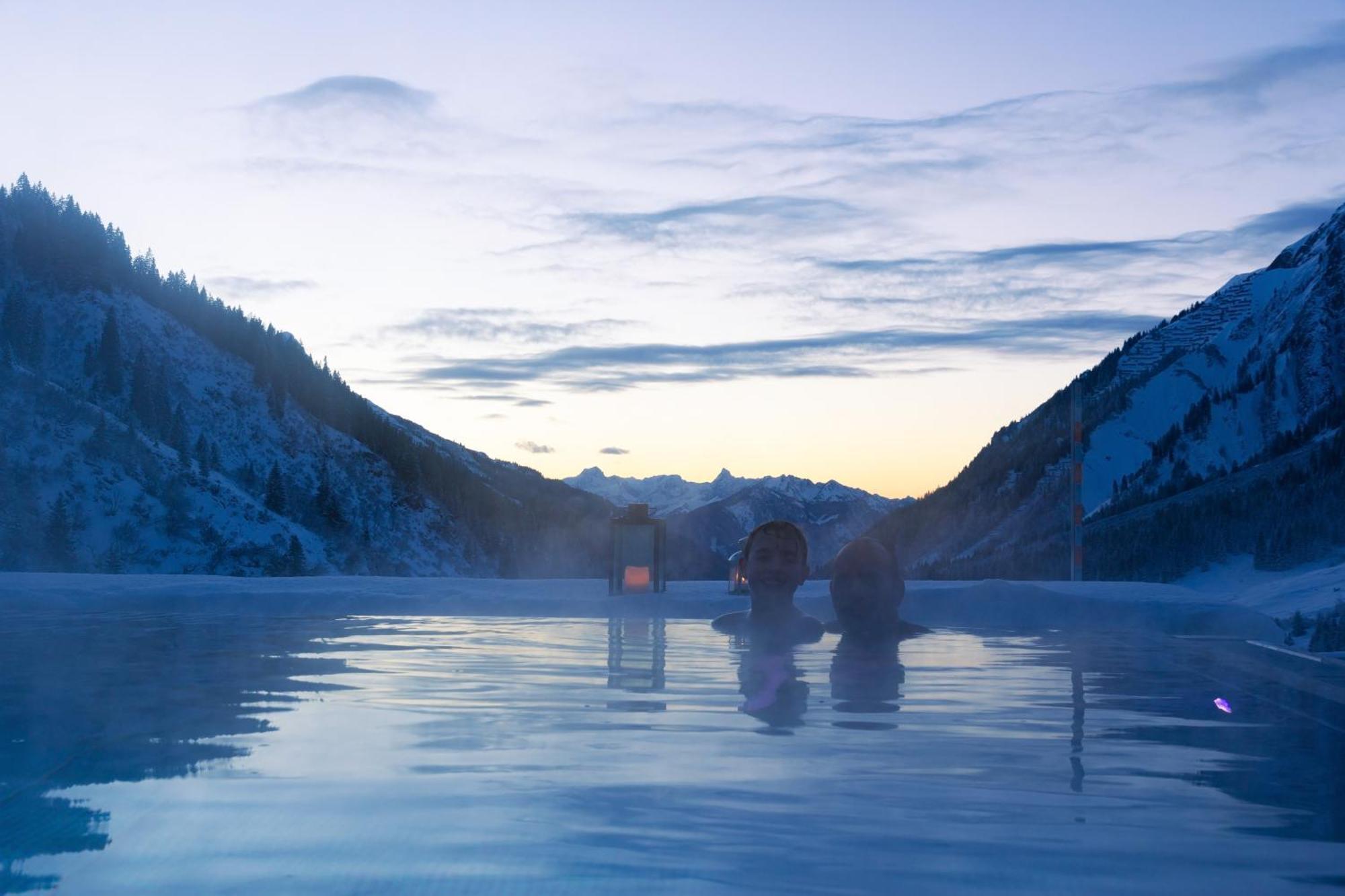 Wohlfuehlhotel Hubertushof Stuben am Arlberg Exteriör bild